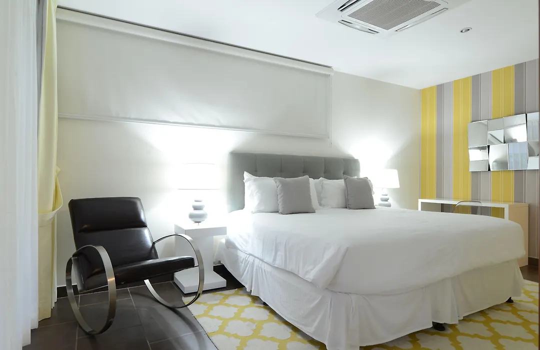 Hotel Contempo-1