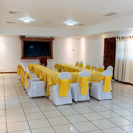 Best Western Las Mercedes Airport-2